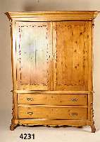 Aufsatzschrank, wohl Niederlande, um 1830/40, Kiefer massiv, aufgesetzte Leisten, Ober- teil mit sogenannter BrezelfÜllung, abge- schrÄgte ...