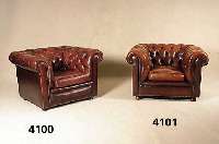 Sessel, England, 20er/30er Jahre, weinroter Lederbezug, Wendekissen von bester QualitÄt, RÜcken vielfach genoppt und geheftet, meister- lich, ...