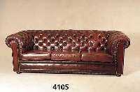 3-sitzer Sofa, England, 20er/30er Jahre, weinroter Lederbezug, Wendekissen von bester QualitÄt, RÜcken vielfach genoppt und geheftet , ...