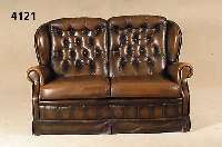 2-Sitzer Sofa, deutsch/Niederlande, 50er/60er Jahre, lichtbrauner Lederbezug, in sich leicht geschweift, Zarge und FÜße verhÜllt, RÜcken ...