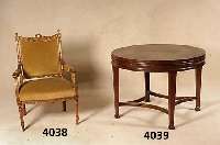 Salontisch, deutsch, um 1910, klassizistisch , Korpus Hartholz, Mahagonifurnier von bester QualitÄt, z.T. gespiegelt, Zarge doppelt ge- schwungen, ...