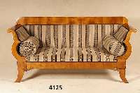 Sofa, im Biedermeierstil, Korpus Weichholz, Kirschbaum massiv, Kirschbaumfurnier, z.T. ge- spiegelt, nach dem Vorbild von 1830/40, wohn- fertig, ...