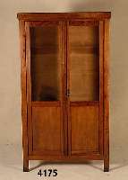 Vitrine, Belgien um 1930 Korpus Weichholz mit original Biermalerie, EinlegebÖden fehlen, Altersspuren, ca. 181x104x44 cm