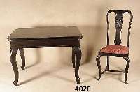 Ausziehtisch, deutsch, um 1910/12, Eiche massiv, Eichefurnier, geschwÄrzt, dazu: 6 StÜhle, im Barockstil, sparsame Schnitzerei aus dem Vollholz, ...