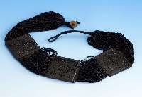 GÜrtel, Indien, fÜr den engl. Markt gemacht, um 1880/90, Horn, Metallpiquee und 6 mehrstrÄngige GlaskugelnstrÄnge, L. ca. 87 cm, sammelw., ...