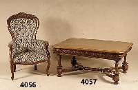 Couchtisch, deutsch, um 1880/90, Eiche massiv, Beine verstrebt, Zarge reich ge- schnitten, abschließende LÖwenkÖpfe, Platte Eiche massiv, ...