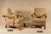 Stuhlsessel, deutsch, um 1928/30, ArtDeco, z.T. Nußbaum massiv, bzw. kaukasisch Nußbaum, Unterteil mit ausladenden Kufen, wuchtige ...
