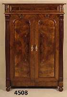Vertiko, deutsch, um 1890/1900, Korpus Weichholz, Wurzelnußfurnier, Mahagoni massiv, Schnitzereien aus dem Vollholz, z.T. aufge- setzte Lisenen, ...