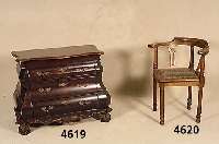 Eckstuhl, deutsch, um 1904/05, Eiche massiv, reiche Drechselarbeit, abstraktes Rosendekor, im Sinne von Christiansen, Bezug neu, Nagel- ...