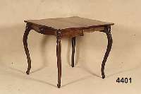Klapp- bzw. Spieltisch, deutsch, um 1870, Louis Philippe, Palisander massiv, Palisander- furnier, gedrechselte Beine, sparsame Schnitz- erei, ...