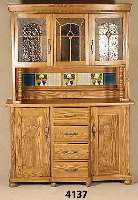 KÜchenschrank, deutsch um 1925/28, Art-Deco mit Jugendstil, auf Rahmen gearbeitet, ausgesuchtes Zirbelholz, Holzmaserung z.T. gespiegelt, ...