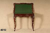 Spieltisch, deutsch, um 1835/40, Louis -Philip-Stil, Mahagoni massiv, Mahagonifurnier RÜckteil ausziehbar, Tischplatte aufklappbar, grÜner Filz ...