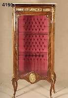 Glasvitrine, nach Dresdener Vorbild von 1880, hergestellt 80er/90er Jahre, Korpus Weichholt, Hartholz u. andere Materialien, 2 GlaseinlegebÖden, ...