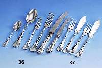 12-teiliges Fischbesteck, deutsch um 1900, 800er Silber, bestehend aus 6 Fischgabeln und 6 Fischmesser, sparsam floral verziert, Be- ...