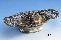 Anbietschale, wohl Österreich um 1840/50, Silber, geprÜft, mit Unterteilung, 2. Barock, nachgestochen, 7 x 31 x 16 cm, ca. 380 g