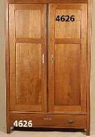 Kleiderschrank, deutsch, um 1904/08, Jugend- stil, auf Rahmen gearbeitet, Kirschbaum massiv , ausgesuchtes Holz, BeschlÄge sekundÄr, her- ...