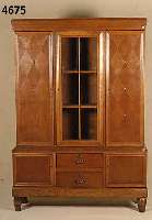 Vielzweckschrank, deutsch/Niederlande, um 1910 /15, Korpus Weichholz, Hartholz, Eichefur- nier, Eichewurzelfurnier, z.T. rhombenartig verlegt, ...