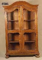 Vitrine, wohl Niederlande, um 1900/10, unter Verwendung alter teile von 1830/40, ursprÜng- lich 2. Barock, mit sogenannten BrezelfÜllung- en, ...