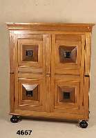 sogenannter Kissenschrank, Niederlande, nach altem Vorbild, Korpus Hartholz, Eiche massiv, auf Rahmen gearbeitet, ausgewogene Form, seitlich 4 ...
