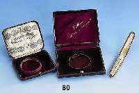 Großes Konvolut aus 22 Etuis, um 1900 oder frÜher, u.a. Taschenuhrenetuis, 1 x Audemars Freres, 1 x Billodes, Armbanduhren- etui, ...