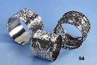 Konvolut 3 Serviettenringe, Jugendstil, 1 x Frankreich um 1900, 950er Silber, Meister- marke A. Debain, floraler asym. Dekor aus BlÜten und ...