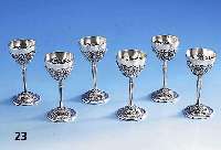 6 LikÖrkelche, deutsch, wohl Hanau 20/30er Jahre, 830er Silber, nachgestochen, l. verbogen, floral verziert, H ca. 9.5 cm