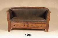 Biedermeiersofa, sÜddeutsch, Gestell z.T. um 1830/40, Weichholz massiv, Eingriff um 1900 , Schubladenkonzeption nach Vorbild von Bruno Paul, ...