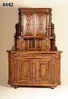 Eckschrank, deutsch, um 1880/90, GrÜnderzeit , Korpus Weichholz, Eichefurnier, z.T. ge- spiegelt, klassizistischer Aufbau, ca. 209x150 x67 cm, ...