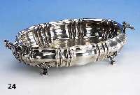Jardiniere, 800er Silber, deutsch um 1900, 2 Griffe, auf 4 FÜßen stehend, barockisierend, ca. 1590 g, 10 x 45 x 25 cm