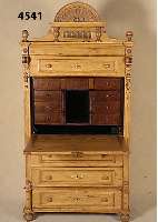 StandsekretÄr, Nußbaum, 1870/80, GrÜnderzeit, Front kassettiert, Kiefer massiv, Buchen- knÖpfe, elegante Inneneinrichtung, 6 Schub- laden, ...