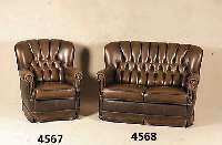 2-sitzer Sofa, nach englischem Vorbild von 1880/90, Gestell Buche massiv, dunkelbrauner Kunstlederbezug, RÜcken genoppt und geheftet, Kissen ...