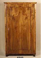 Schrank, wohl deutsch, um 1860, Nussbaum furniert, SchlÜssel fehlt, ca. 167x99x49 cm, ohne SchlÜssel