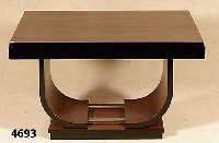 ArtDeco-Konferenztisch, Frankreich, um 1920, Riopalisander gespiegelt furniert, Kanten schwarz abgesetzt, Fuß in stiltypischer Lyra- form, unten ...