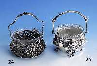 Henkelanbietschale, deutsch Wilkens Bremen um 1900, reiner Jugendstil, 800er Silber, Wandung mit reicher Durchbrucharbeit in Form von Seerosen ...