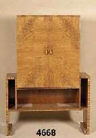 Bar, deutsch um 1930, Weichholzkorpus, kau- kasisches Nußbaumfurnier, z.T. geometrisch verlegt, aus Rechtecken zusammengesetzt, sog. Bauhausstil, ...