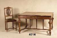 Tisch mit 6 StÜhlen, Frankreich, um 1890, Stilrichtung Louis Seize, Eiche massiv, typisch sparsame Schnitzereien aus dem Voll- holz, Rillendekor, ...