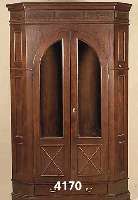 Eckschrank, deutsch, nach dem Vorbild von 1910, Eichefurnier, TÜren auf Rahmen gearbeitet, diese verglast, Zierleisten, 2 Schubladen, neuwertig, ...