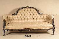Saloncouch, England, viktorianisch um 1870/80 , Korpus wohl Buche, geschwÄrzt und vergoldet Metallappliken, aufwendige Drechselarbeit, RÜcken ...