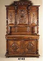Vielzweckschrank, Frankreich, um 1890/1900, Korpus Weichholz/Hartholz, 3-teilig, Oberteil 3-tÜrig, auf Rahmen gearb., DoppelsÄulen m. reicher ...