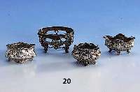 Konvolut 4 SalzschÄlchen, Frankreich um 1860-1900, Silber, 3 GlaseinsÄtze, schÖnes reiches Konvolut, besch., GlaseinsÄtze best., verbogen, L. ...