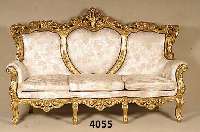 Prunksofa, wohl Italien, 70er/80er Jahre, nach dem Vorbild von 1770, in sich 3-fach geschweift, reiche Durchbrucharbeiten mit BlÜten, BlÄttern ...