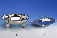 Anbietschale, deutsch 30er Jahre, 835er Silber, Meistermarke WB unged., Kordelverzierung, massive schwere Ausf., ca. 480 g, ca. 4 x 26 x 19 cm