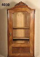 Vitrinenschrank, wohl deutsch, um 1880/90, eintÜrig, Nußbaum furniert, Alters- und Ge- brauchsspuren, ca. 201x100x50 cm, ohne SchlÜssel