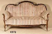 3-sitzer Sofa, deutsch, um 1850/60, Korpus Buche und Nußbaum massiv, 2. Barock, in sich geschweift geschweift, sparsame Rocaillenver- zierung, ...