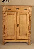 Vertiko, deutsch, um 1910, Korpus Weichholz, aufgesetzte HalbsÄulen, Inlets wohl Obstholz, abgelaugt und gewachst, BeschlÄge aus der Zeit, ...