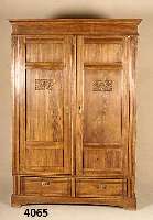 Schrank, deutsch, um 1900, Eiche massiv, zeittypische Flachschnitzereien, Inlets Eiche massiv, unten 2 Schubladen, 3 EinlegebÖden, BeschlÄge ...