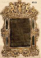 Großer Prunk-Wandspiegel, Barockstil, um 1860/ 80, Holz stuckiert (gefaßt) vergoldet/pati- niert, Umrandung reich verziert m. alegorisch- en ...