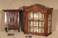 HÄngevitrine, Friesland, um 1870, Eiche massiv, stiltypische Schnitzereien, ca. 65x49x 27 cm, ohne SchlÜssel