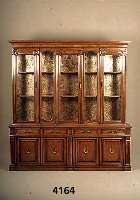 Vitrinenschrank, Frankreich, um 1950/60, Korpus Weichholz, Mahagonifurnier, facet- tiertes Glas, 4- schÜbig und 4- tÜrig, schÖne ...