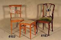 2 ArtDeco-StÜhle mit Hocker, deutsch, um 1928/ 30, Kirschbaum massiv, reines ArtDeco mit leichtem Biedermeiereinschlag, RÜcken ver- schrÄnkt, ...